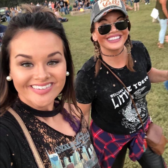 Meet Your Posher, Mel - Picture 3 of 10